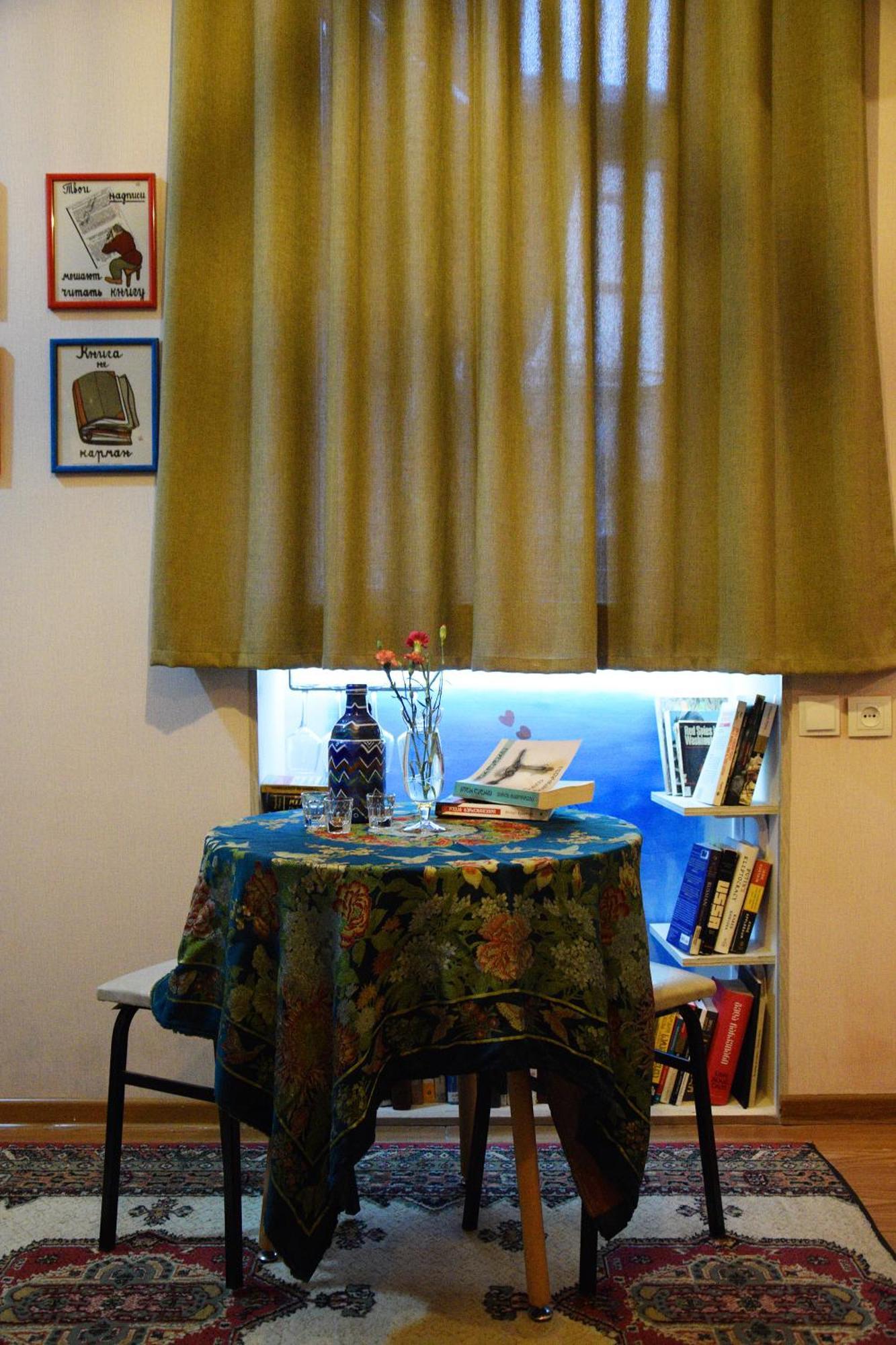 Librarians' Flat Apartamento Tbilisi Exterior foto